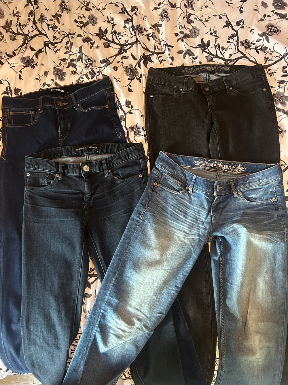 Express Women’s Skinny Jeans Bundle -4 pairs